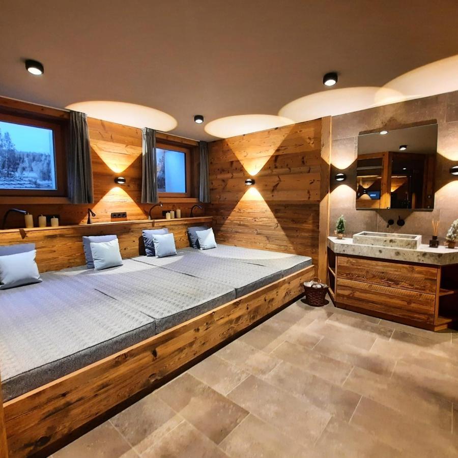 Hahnenkamm Suite Ski-In Ski-Out Direkt An Der Hahnenkammbahn Кицбюэль Экстерьер фото